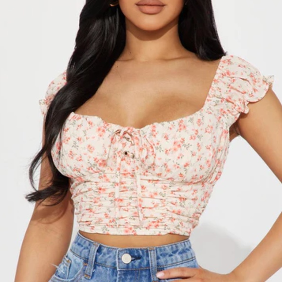 iris Tops - NWOT IRIS Floral blouse